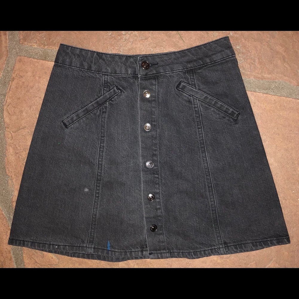 Juniors/women’s black denim skater skirt.